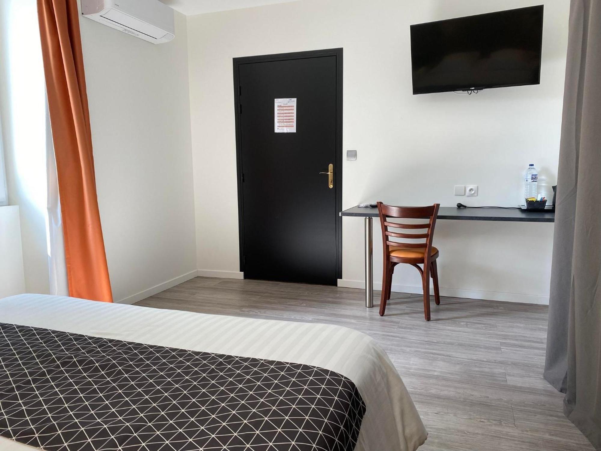 Hotel L'Aventure Morcenx Habitación foto